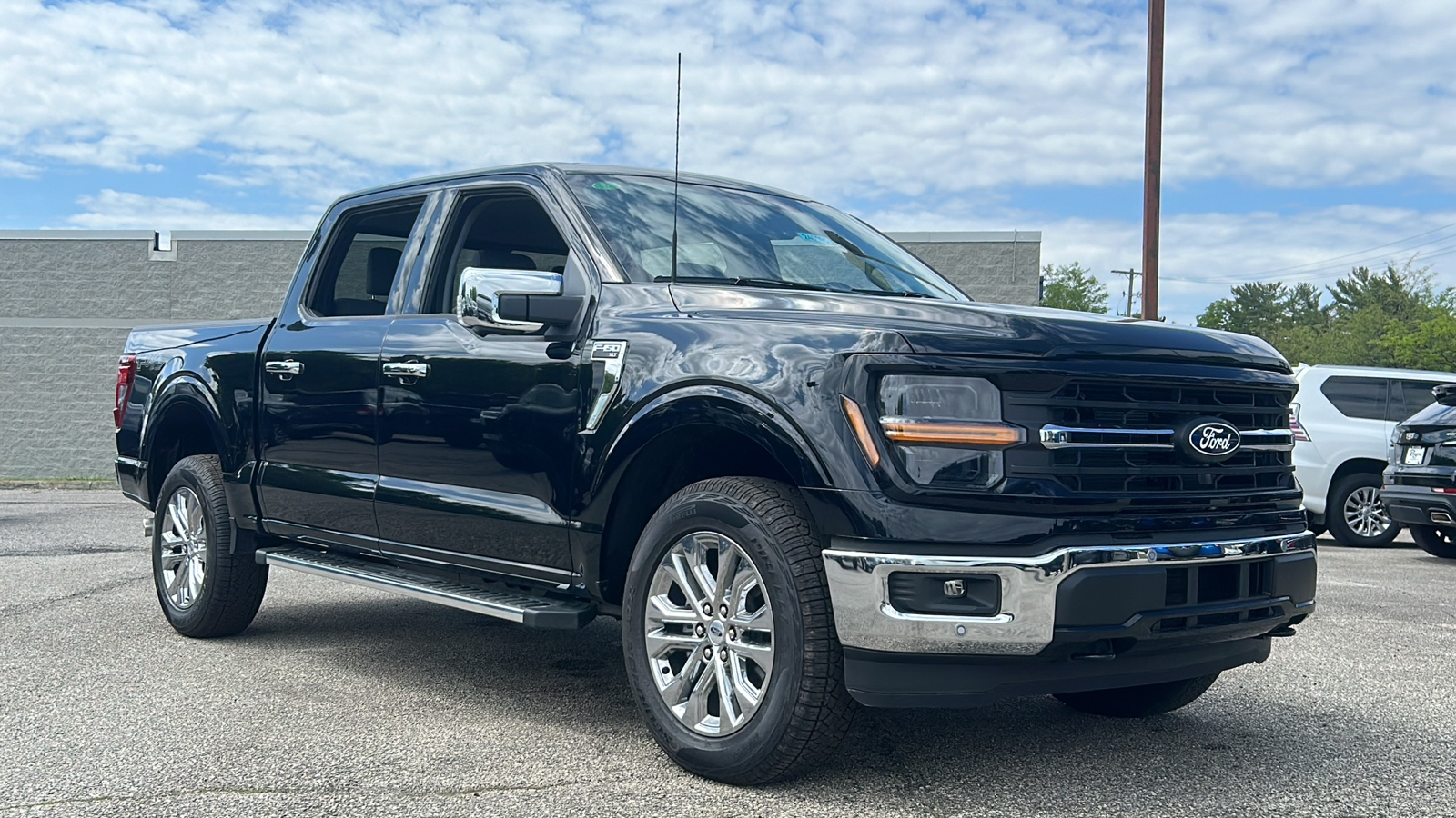 2024 Ford F-150 XLT 2