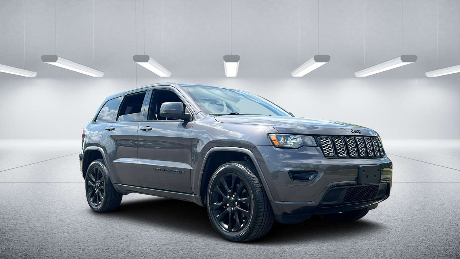 2018 Jeep Grand Cherokee Altitude 1