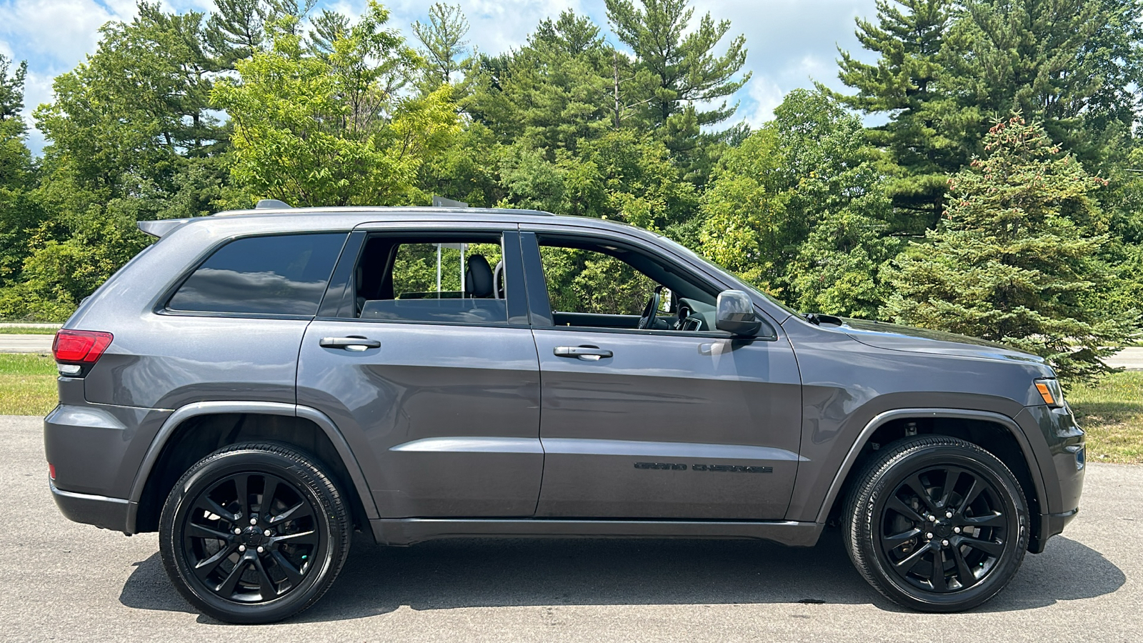 2018 Jeep Grand Cherokee Altitude 4