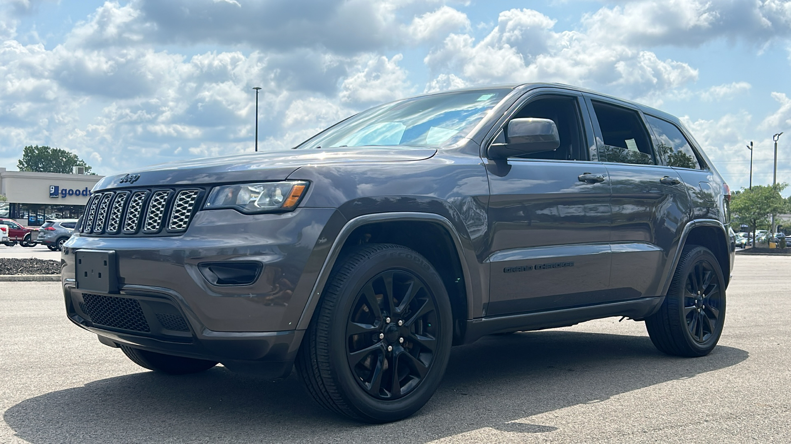 2018 Jeep Grand Cherokee Altitude 40