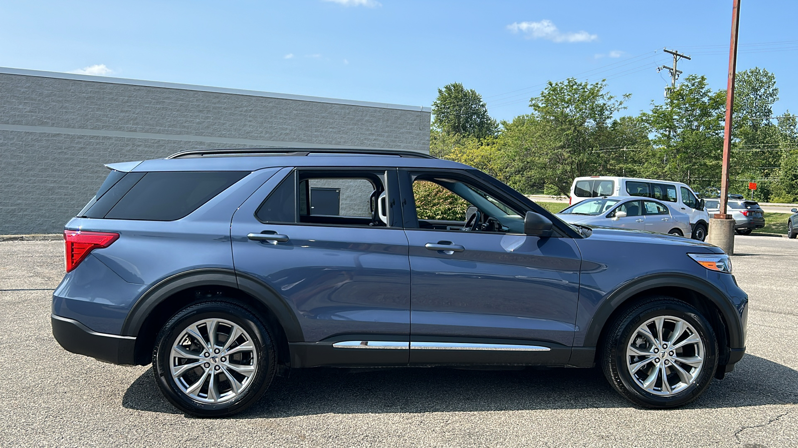 2021 Ford Explorer XLT 4