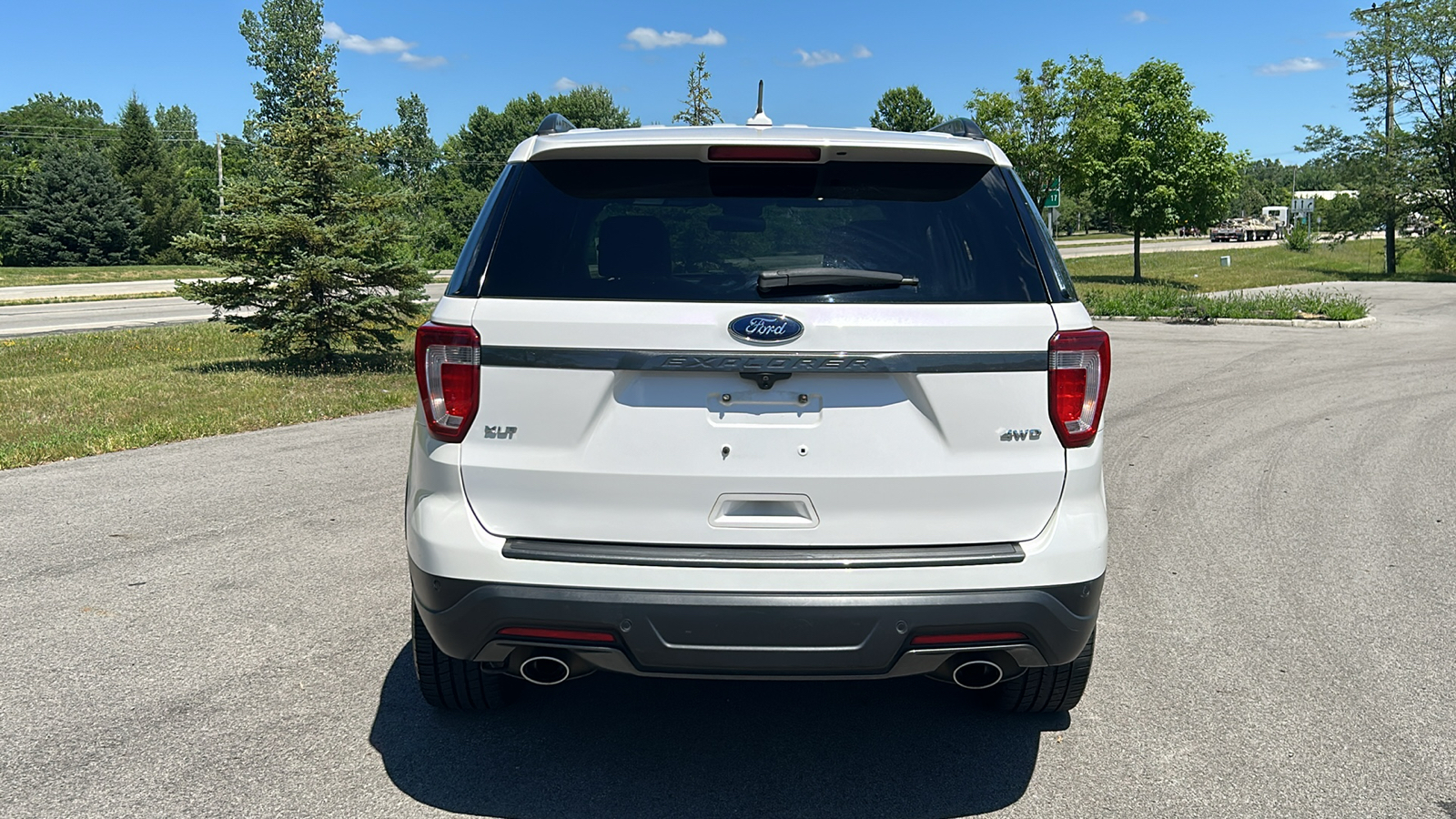 2018 Ford Explorer XLT 12