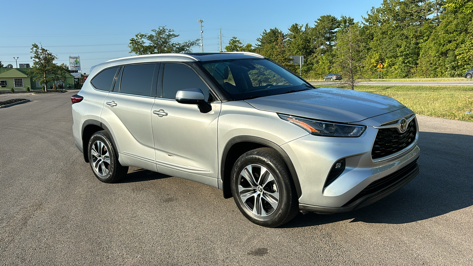 2022 Toyota Highlander XLE 3