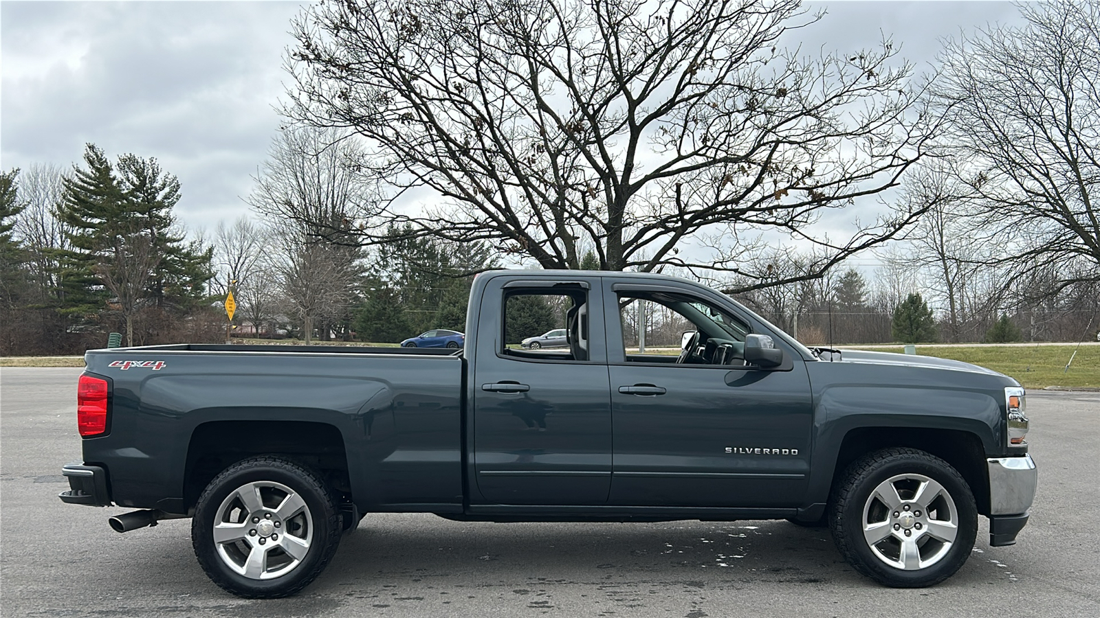 2017 Chevrolet Silverado 1500 LT 4