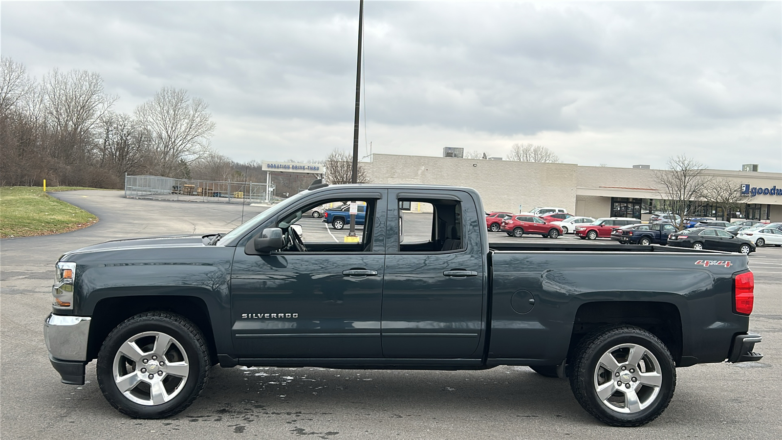 2017 Chevrolet Silverado 1500 LT 17