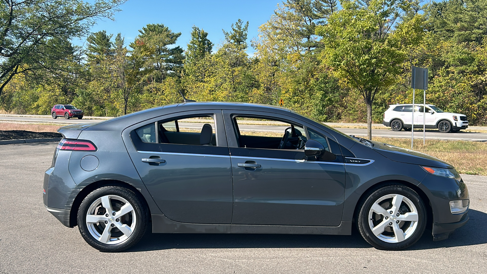 2013 Chevrolet Volt Base 4