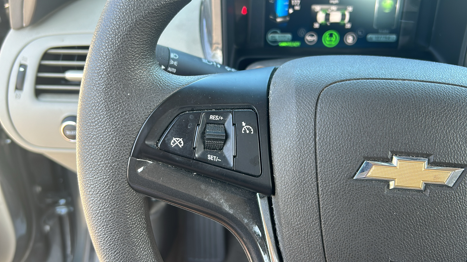 2013 Chevrolet Volt Base 26