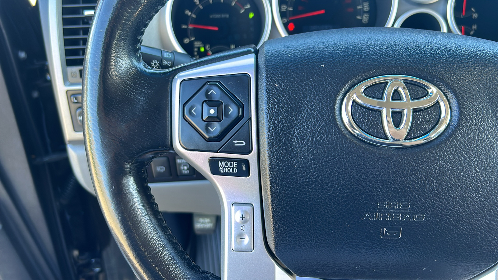 2016 Toyota Sequoia Platinum 30