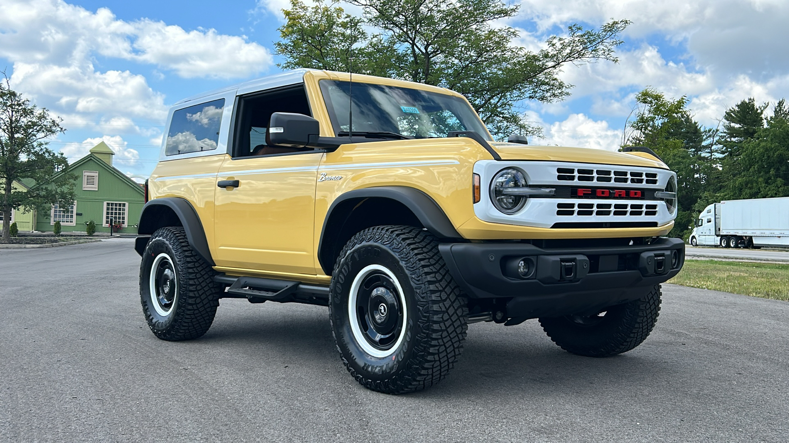 2024 Ford Bronco Heritage Limited Edition 2