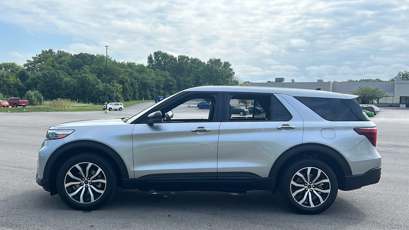 2021 Ford Explorer ST 18