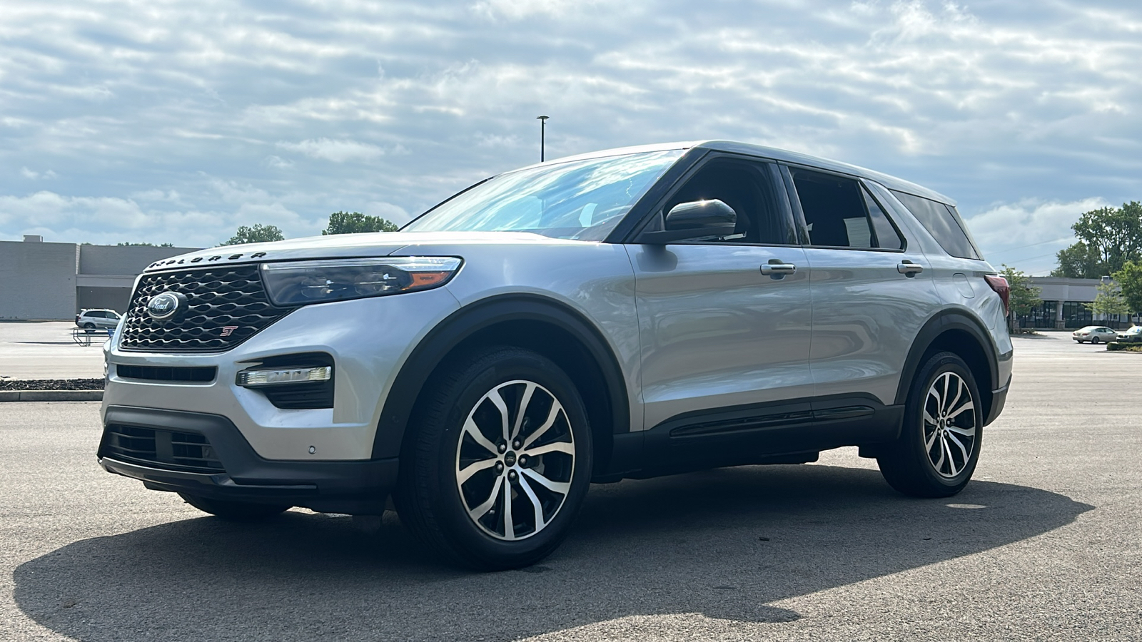 2021 Ford Explorer ST 42