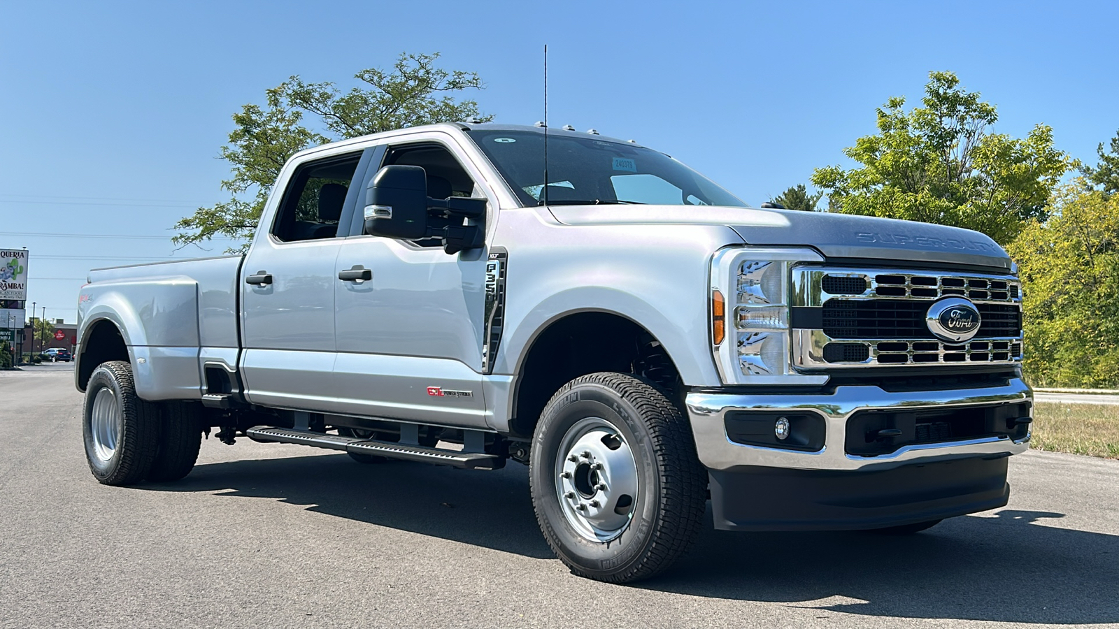 2024 Ford F-350SD XLT 3