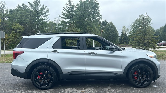 2020 Ford Explorer ST 4