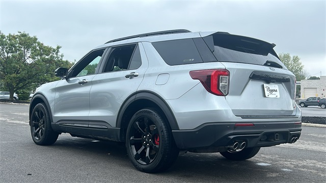 2020 Ford Explorer ST 17