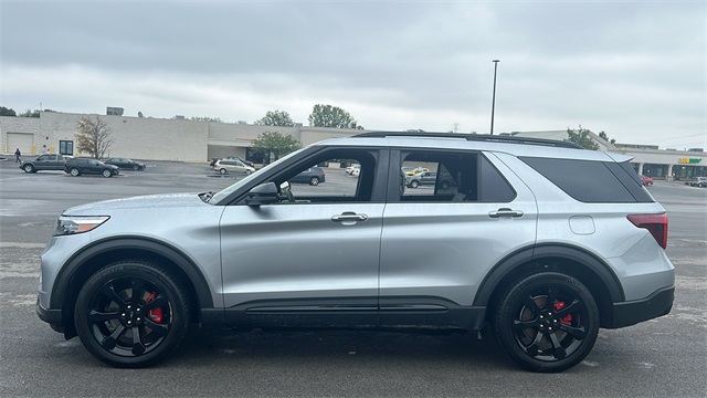 2020 Ford Explorer ST 18