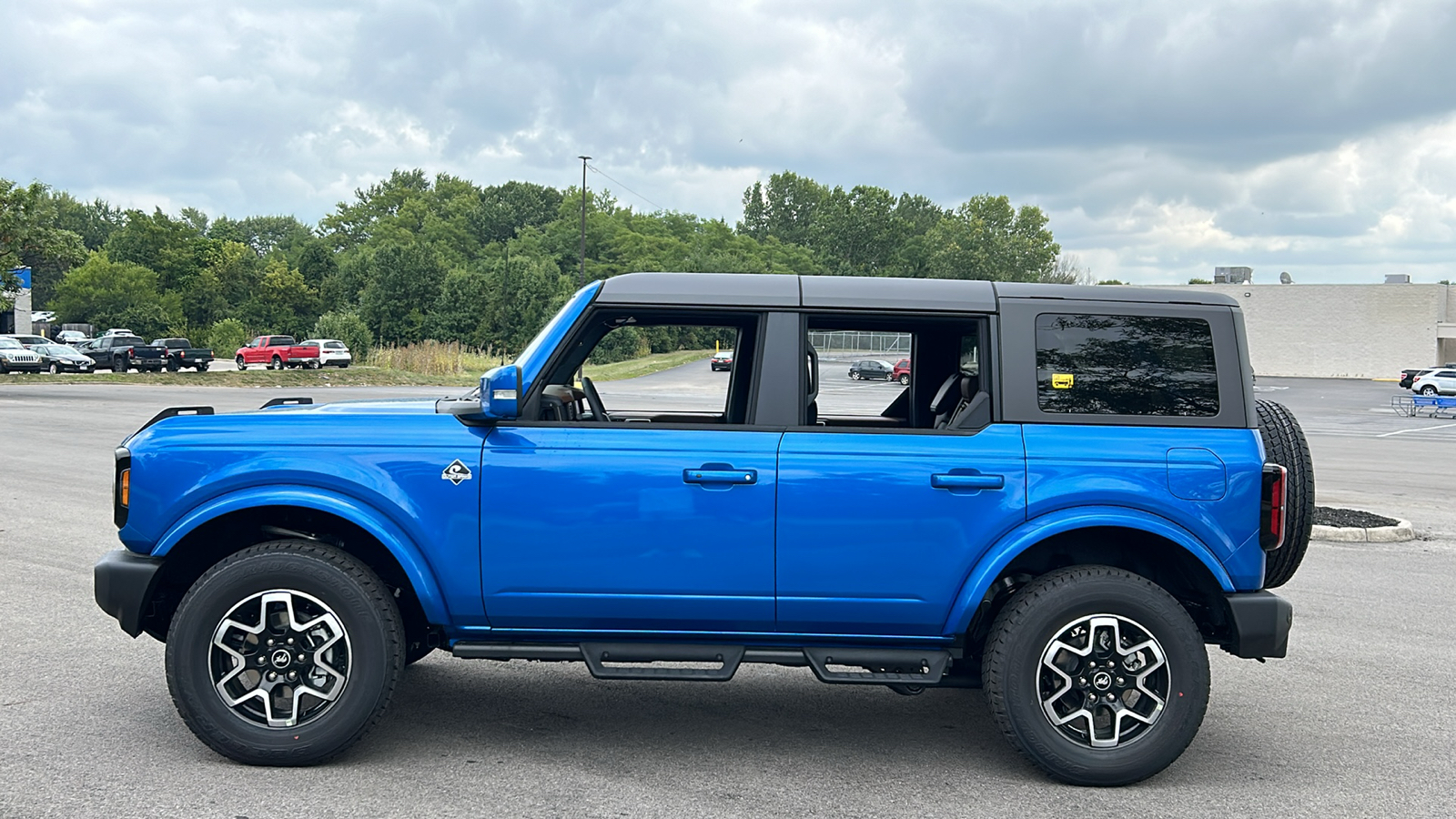 2024 Ford Bronco Outer Banks 16