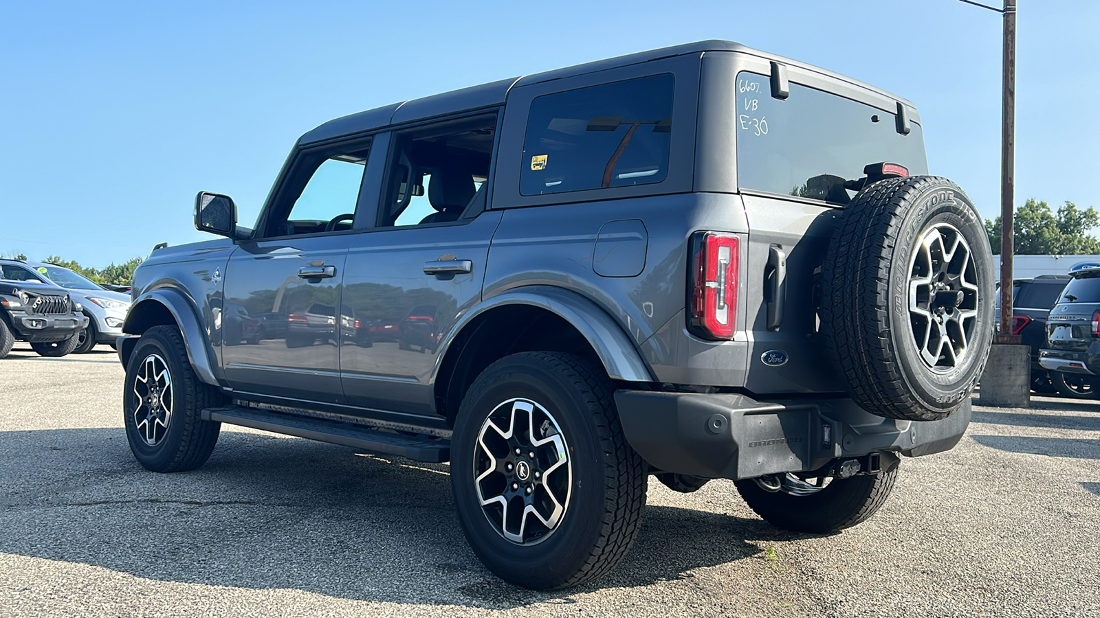 2024 Ford Bronco Outer Banks 16