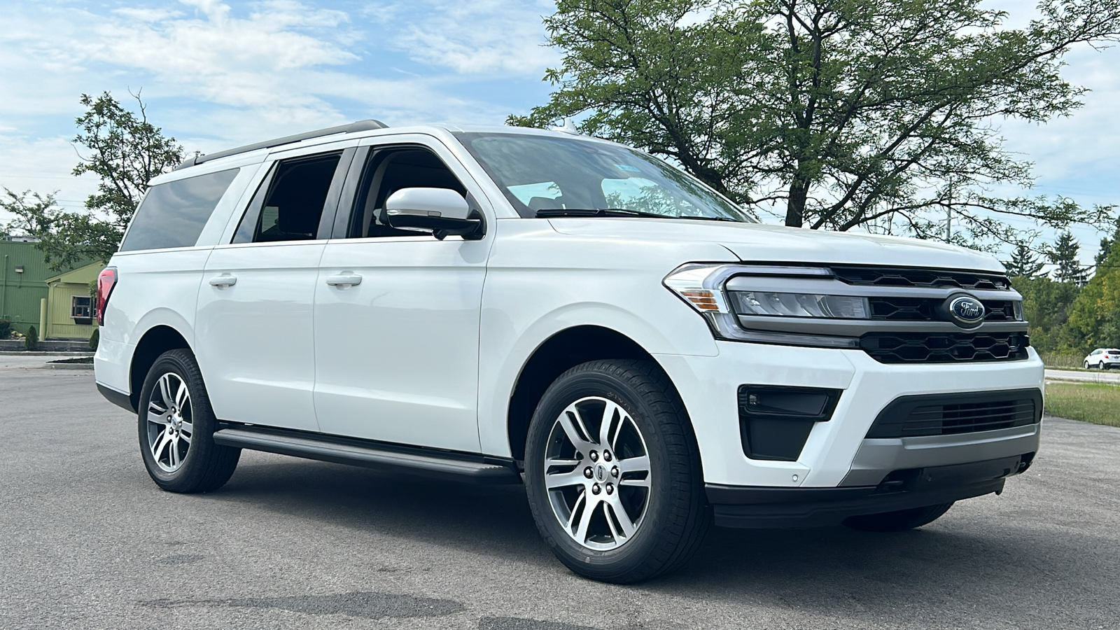 2024 Ford Expedition Max XLT 2