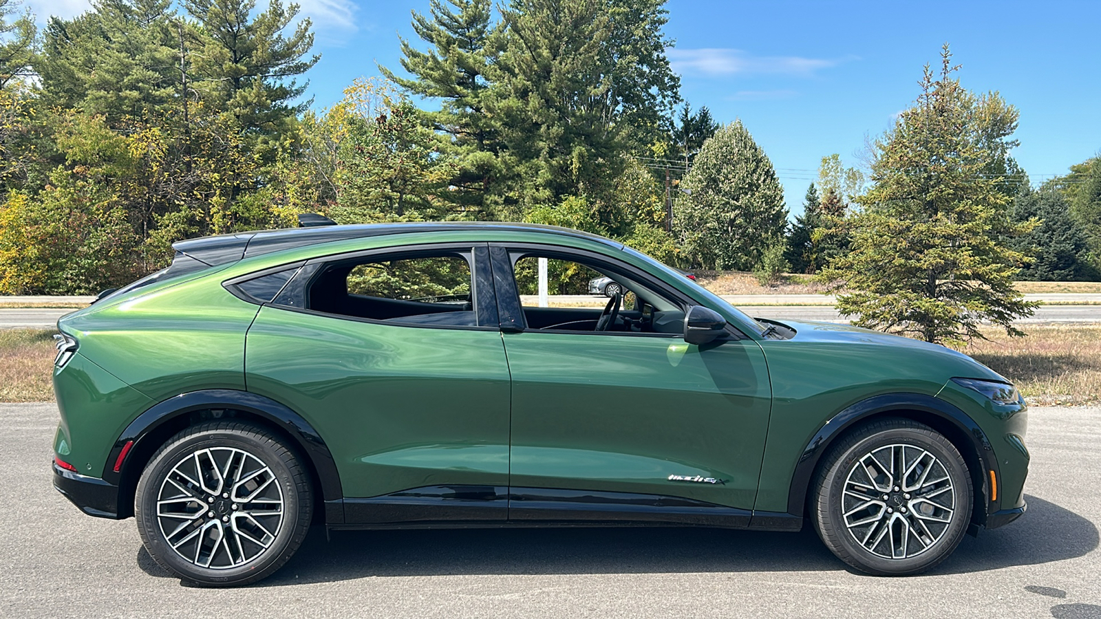 2024 Ford Mustang Mach-E Premium 4