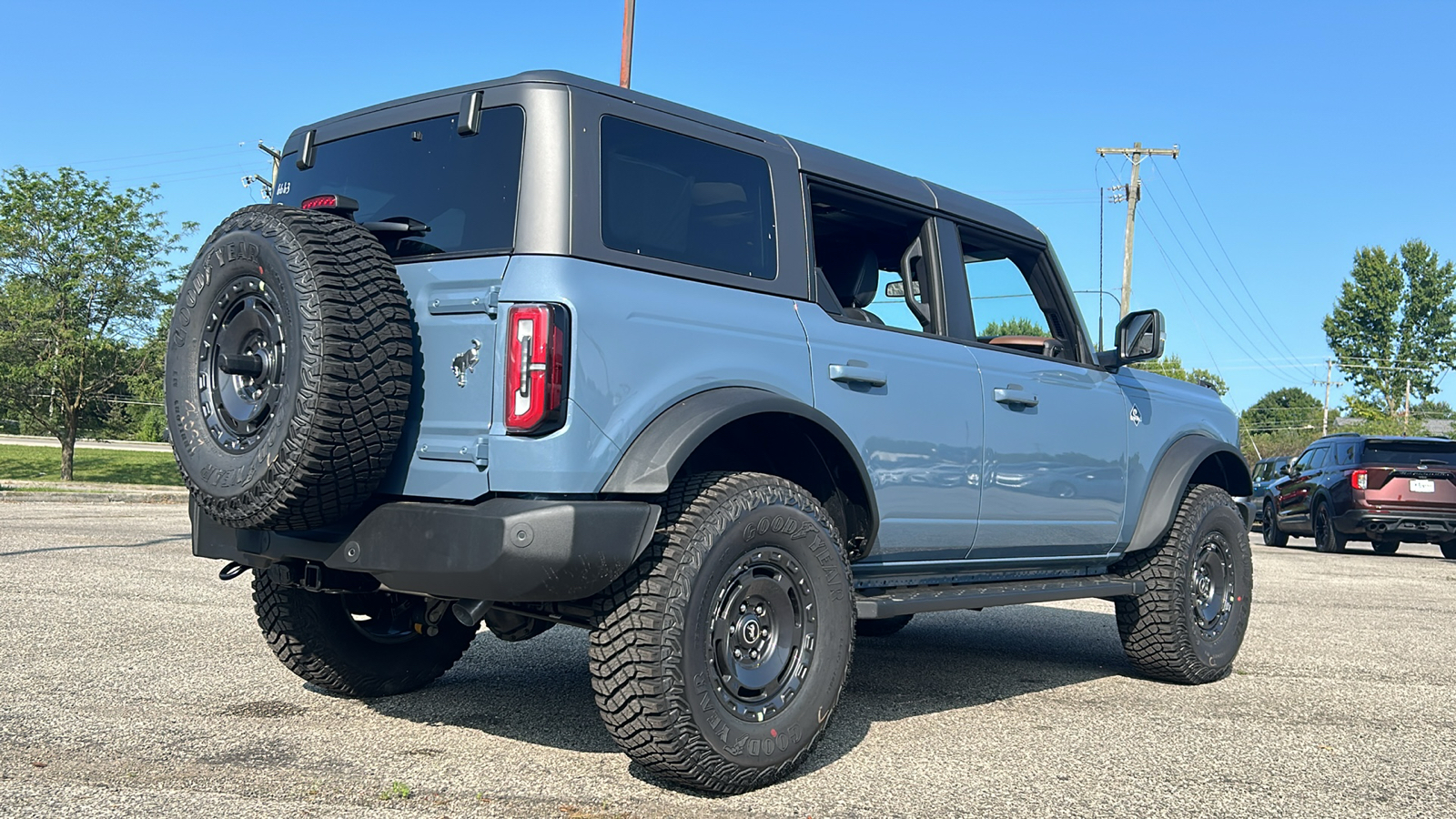 2024 Ford Bronco Outer Banks 12