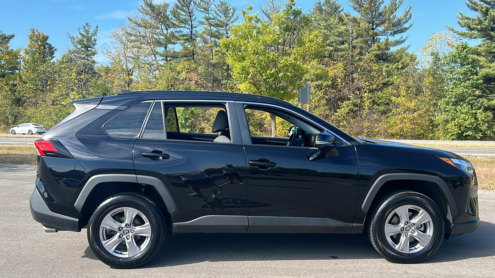 2022 Toyota RAV4 XLE 4