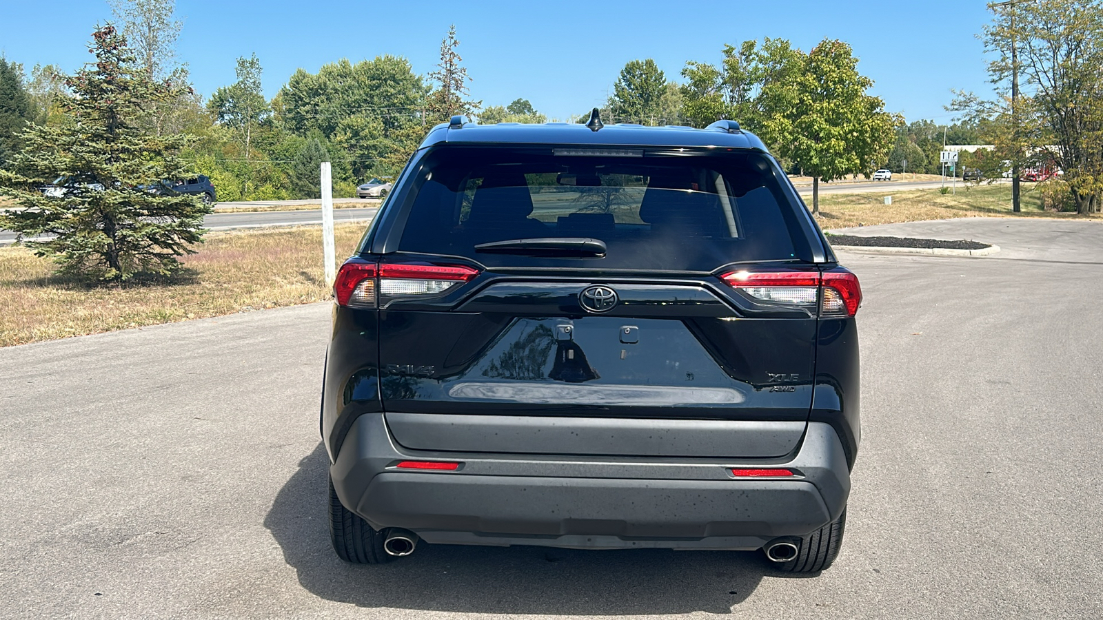 2022 Toyota RAV4 XLE 12