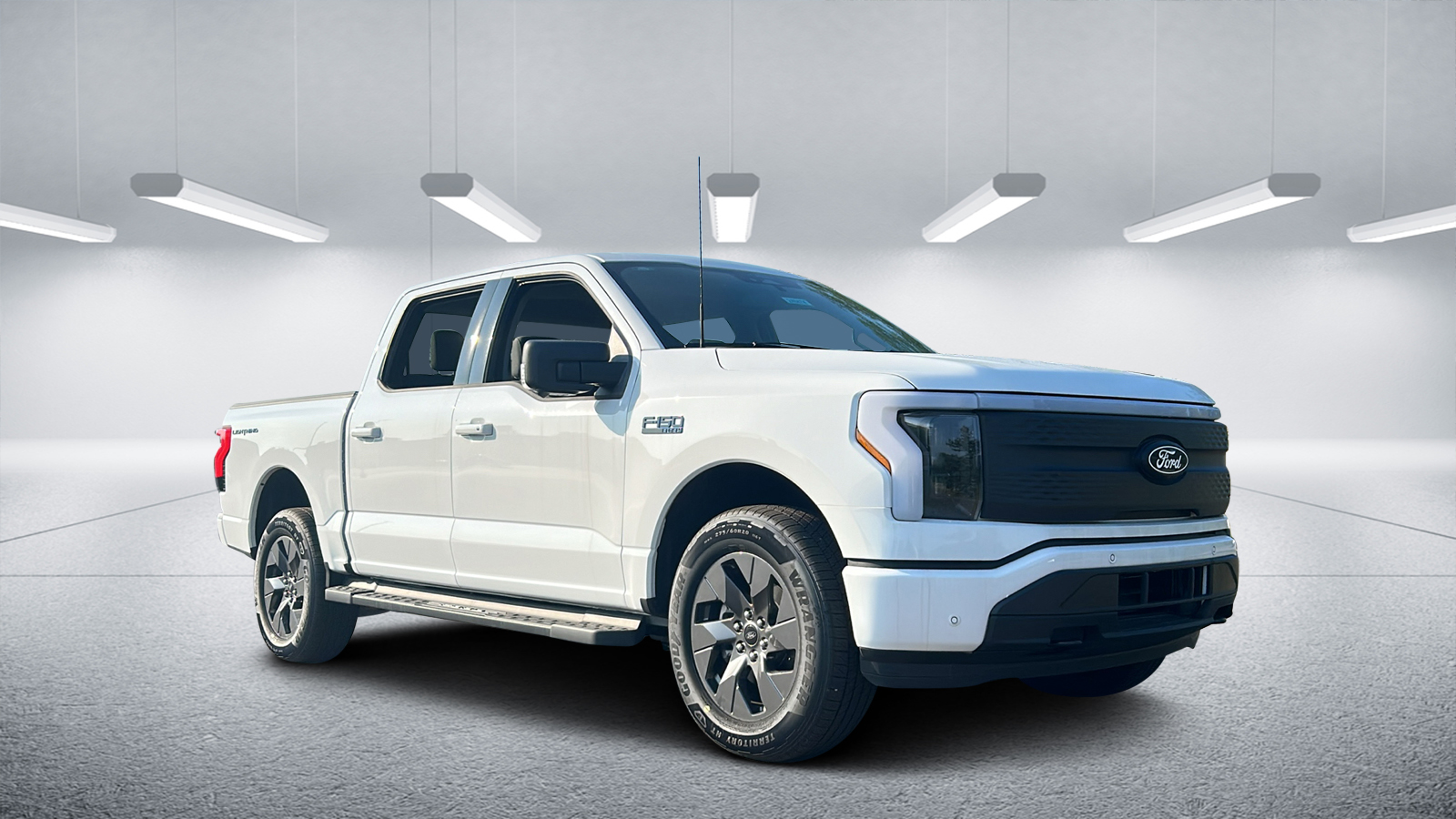 2024 Ford F-150 Lightning Flash 1