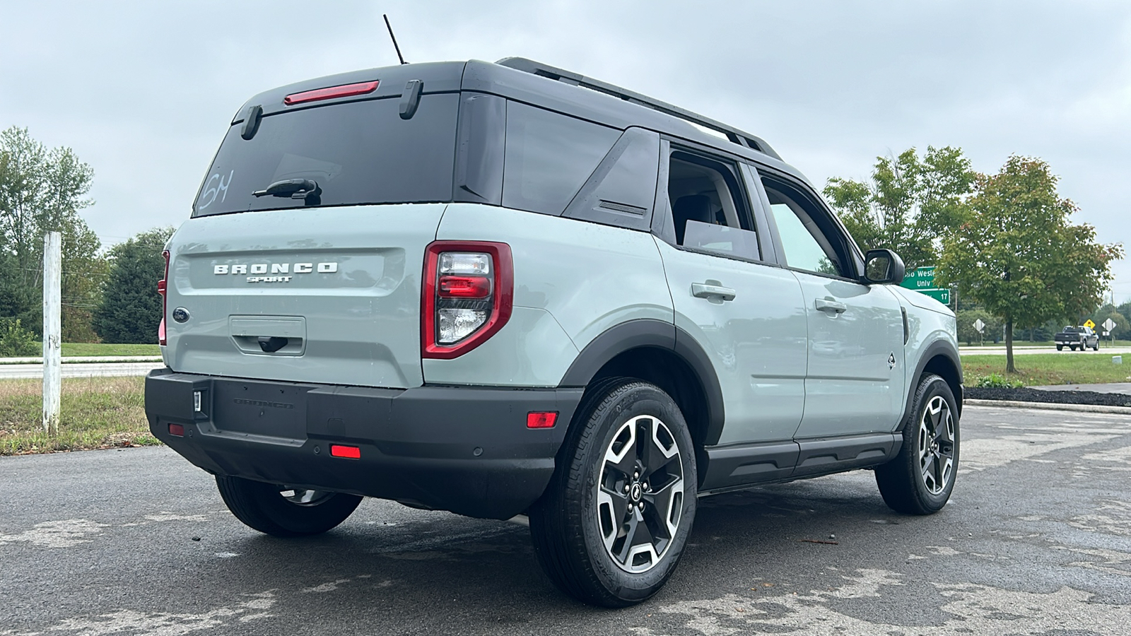 2024 Ford Bronco Sport Outer Banks 12