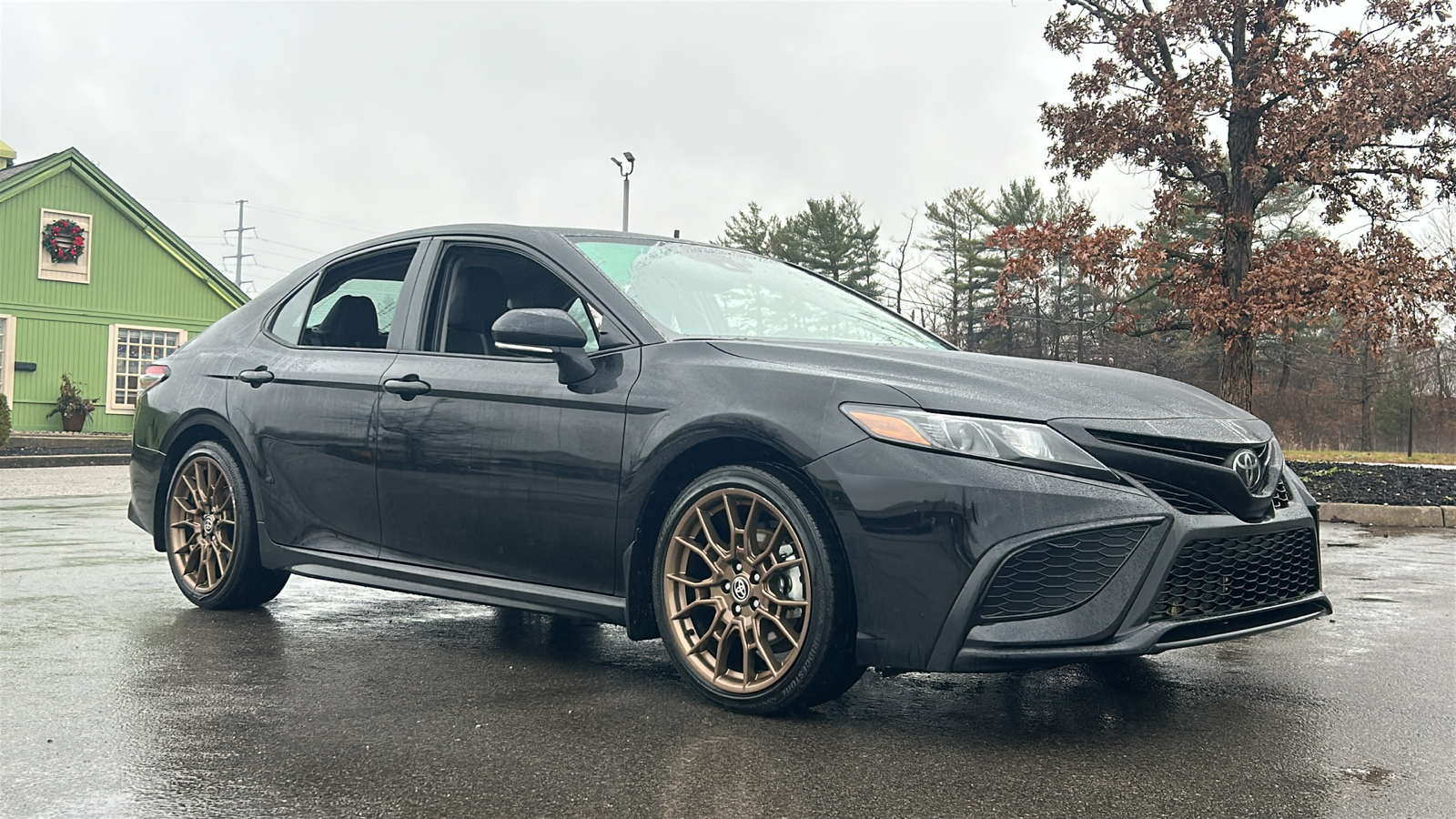 2023 Toyota Camry SE Nightshade 2