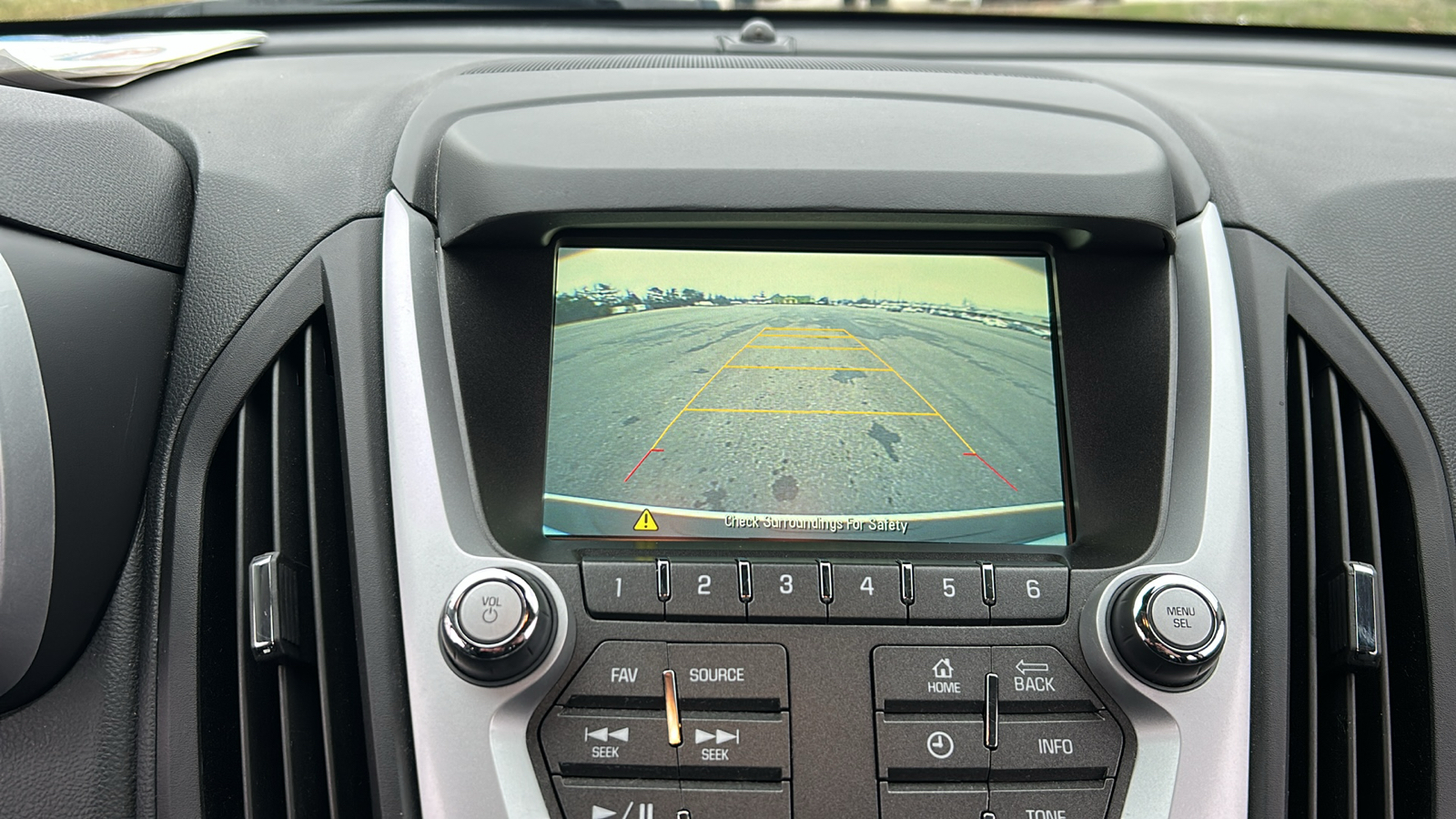 2017 Chevrolet Equinox LS 29