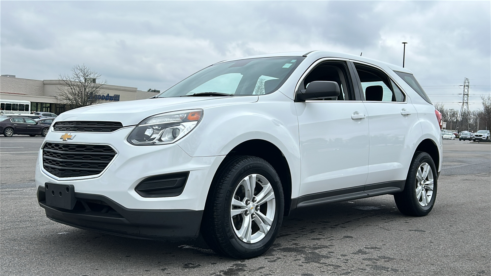 2017 Chevrolet Equinox LS 37