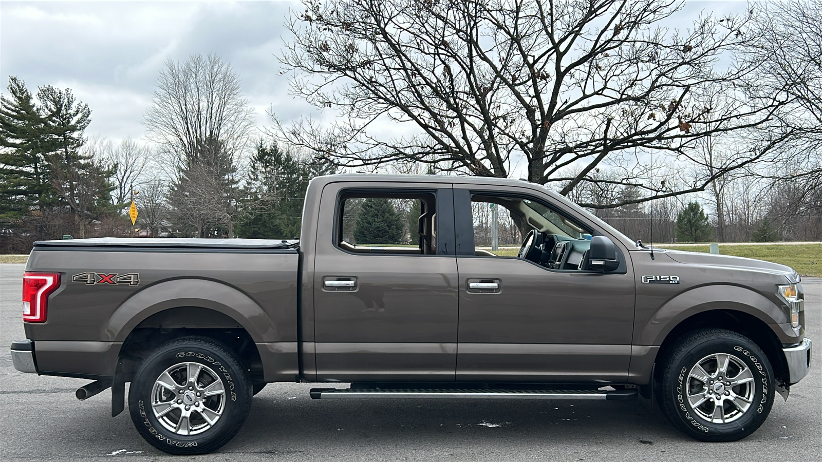 2015 Ford F-150 XLT 4