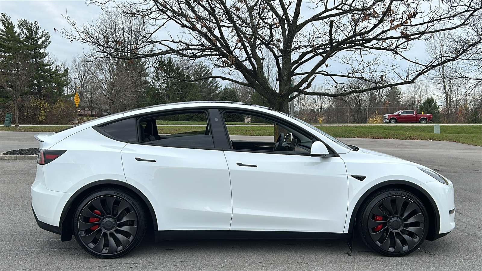 2023 Tesla Model Y Performance 4