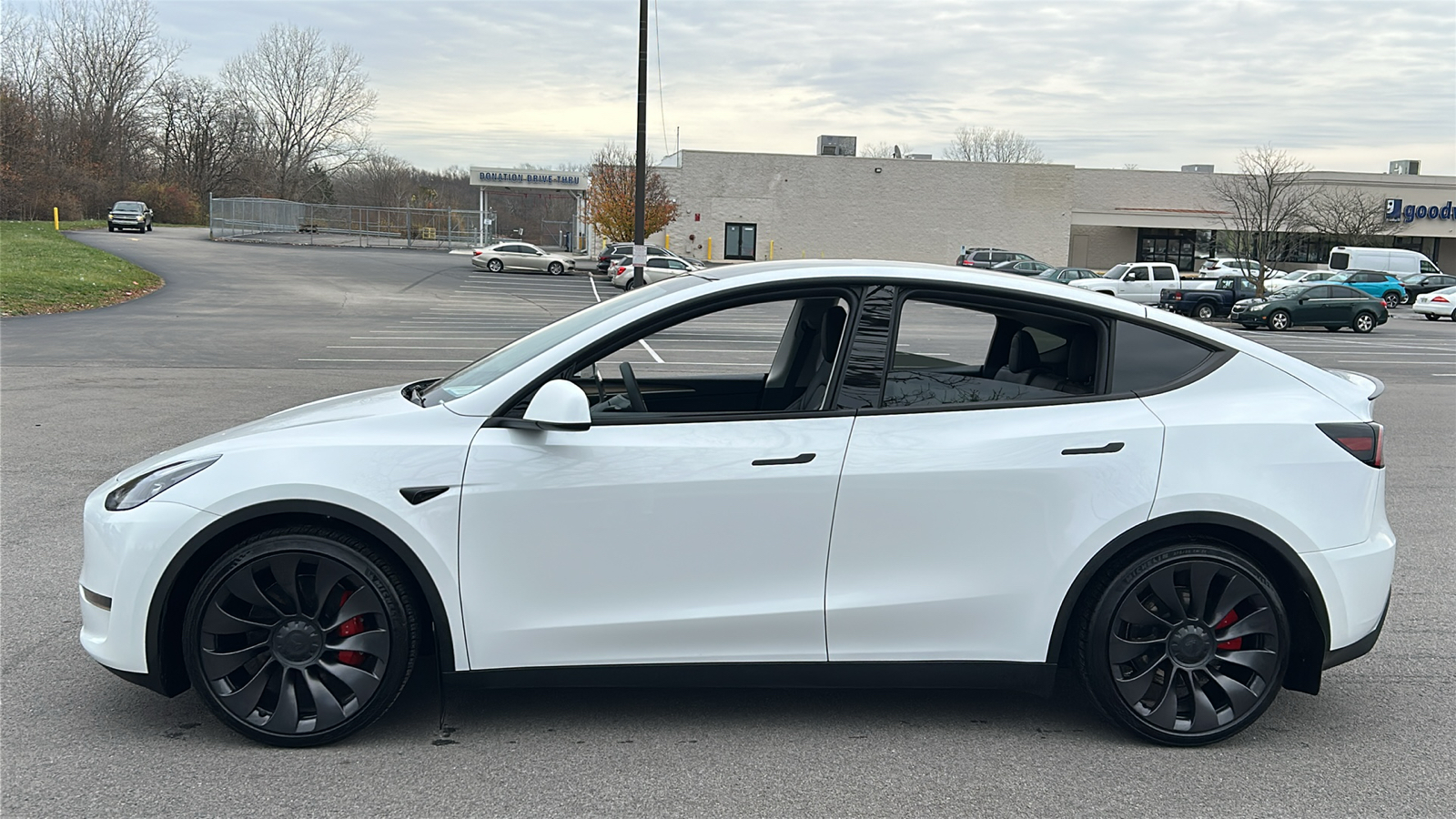 2023 Tesla Model Y Performance 17