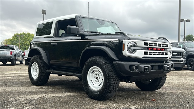 2024 Ford Bronco Heritage Edition 2