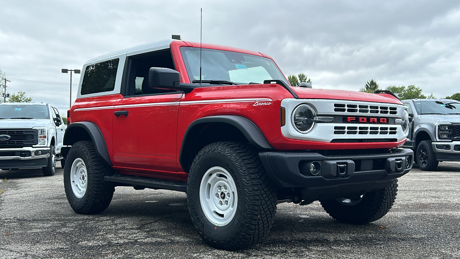 2024 Ford Bronco Heritage Edition 2