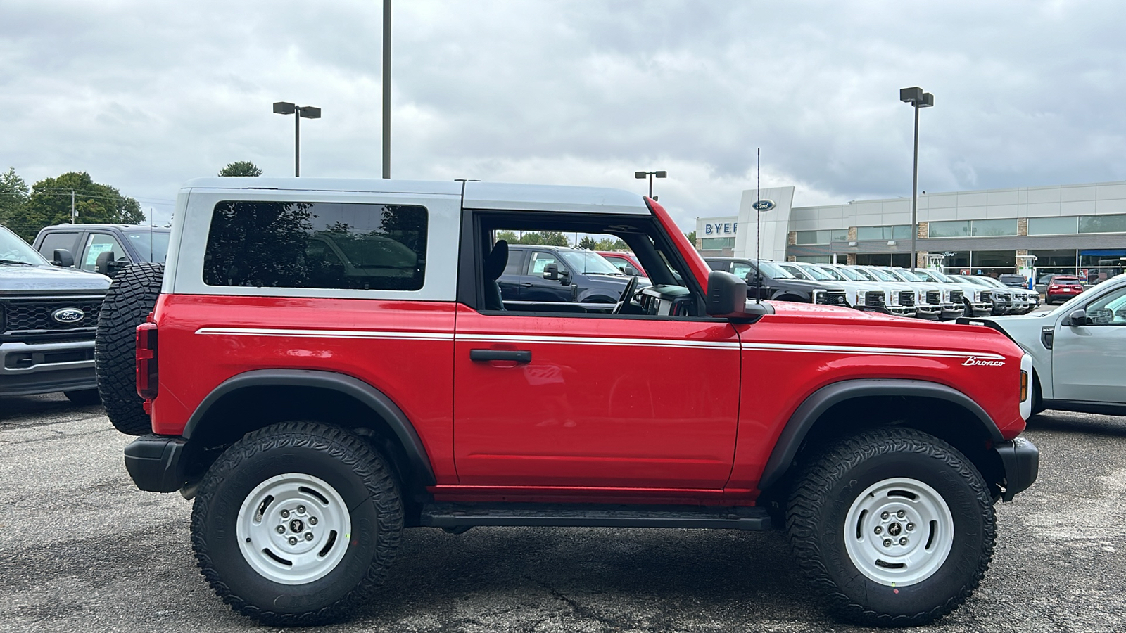 2024 Ford Bronco Heritage Edition 4