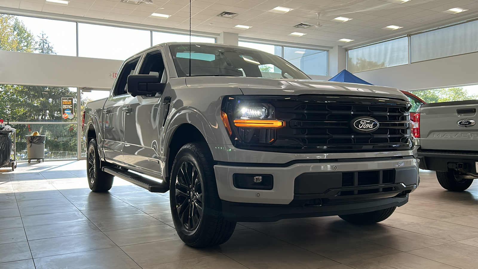 2024 Ford F-150 XLT 2