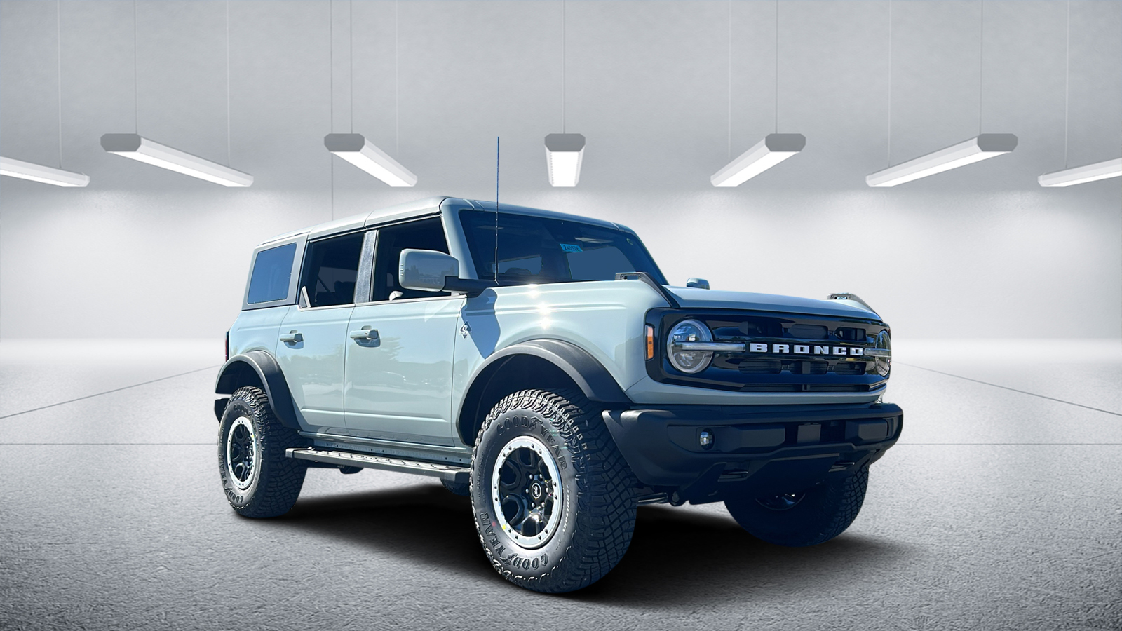 2024 Ford Bronco Outer Banks 1