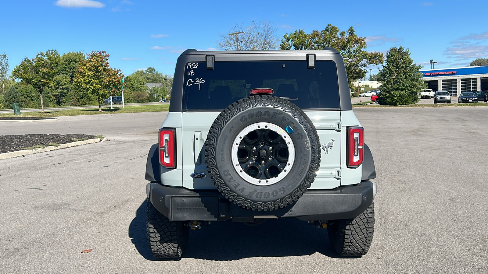 2024 Ford Bronco Outer Banks 13