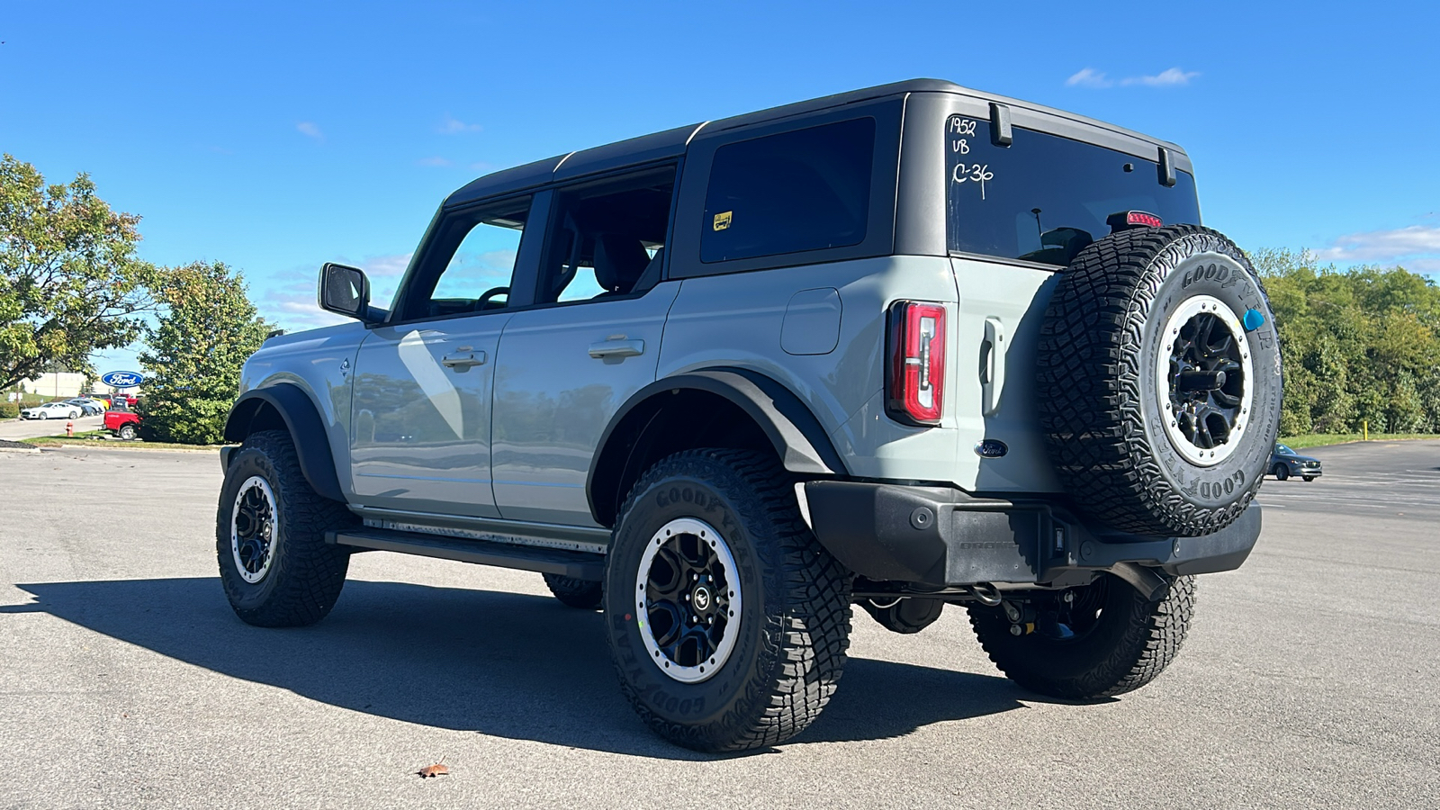 2024 Ford Bronco Outer Banks 15