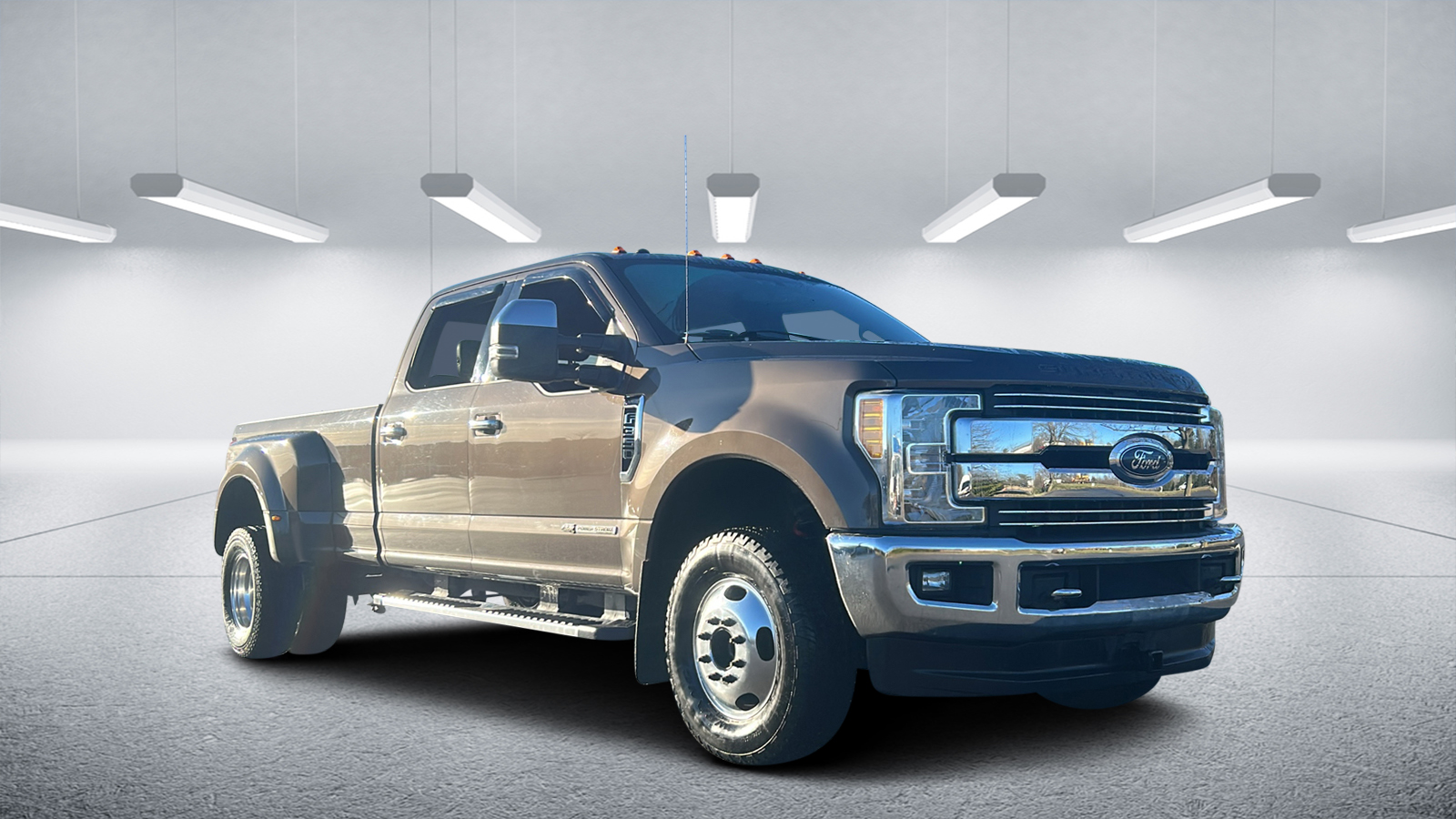 2017 Ford F-350SD Lariat 1