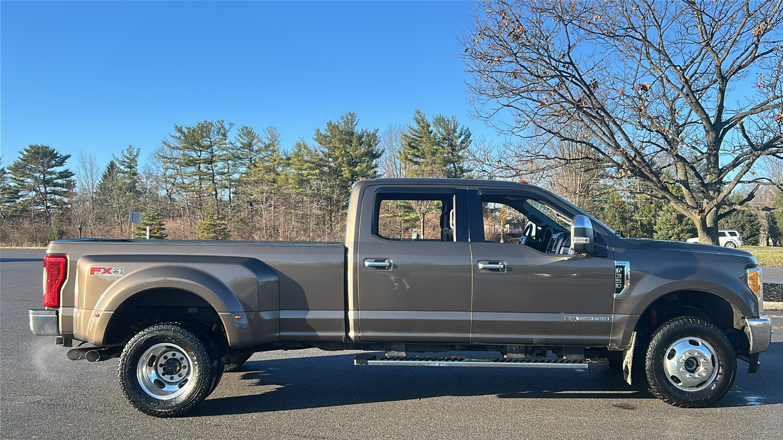 2017 Ford F-350SD Lariat 4