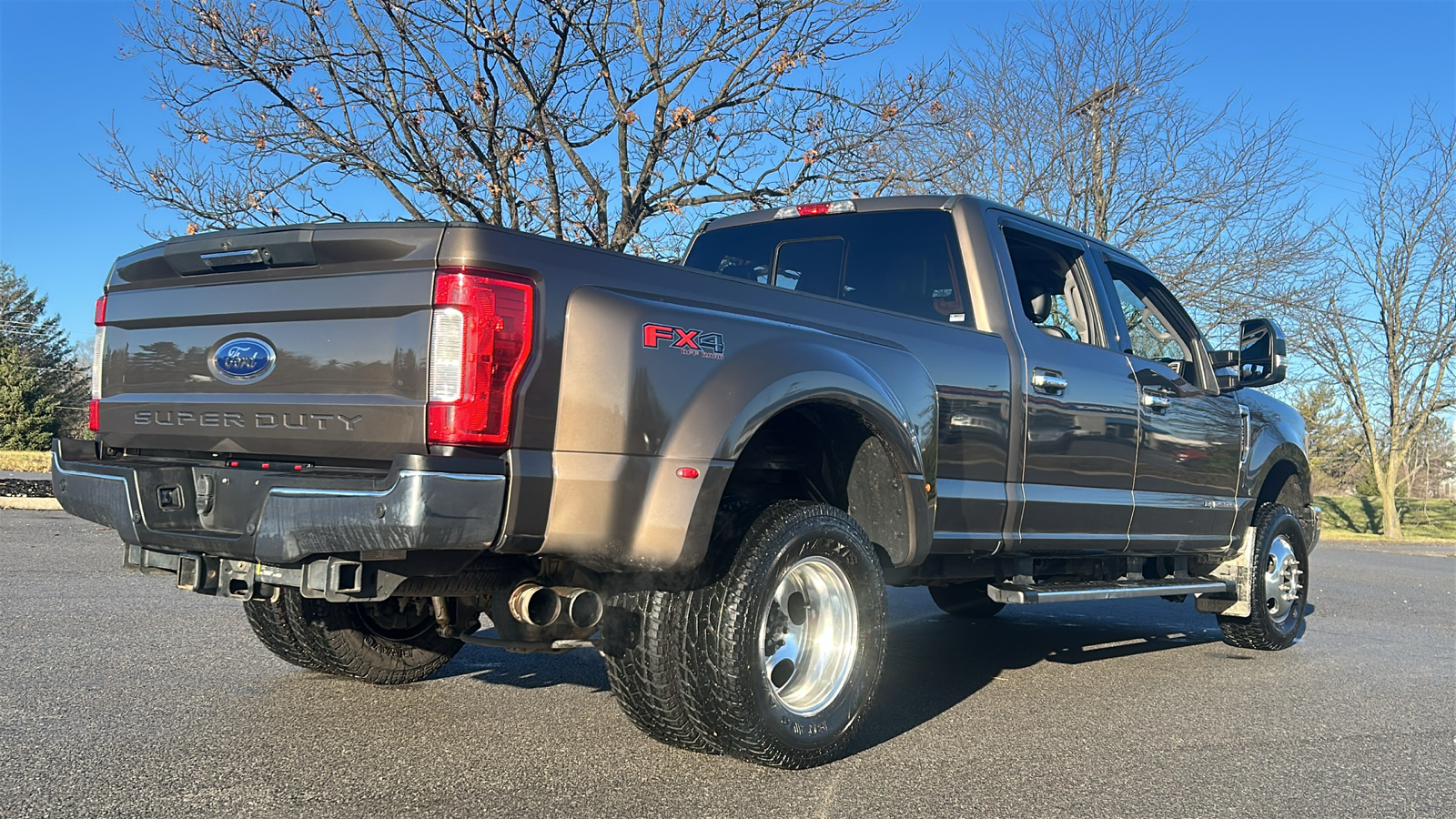 2017 Ford F-350SD Lariat 11