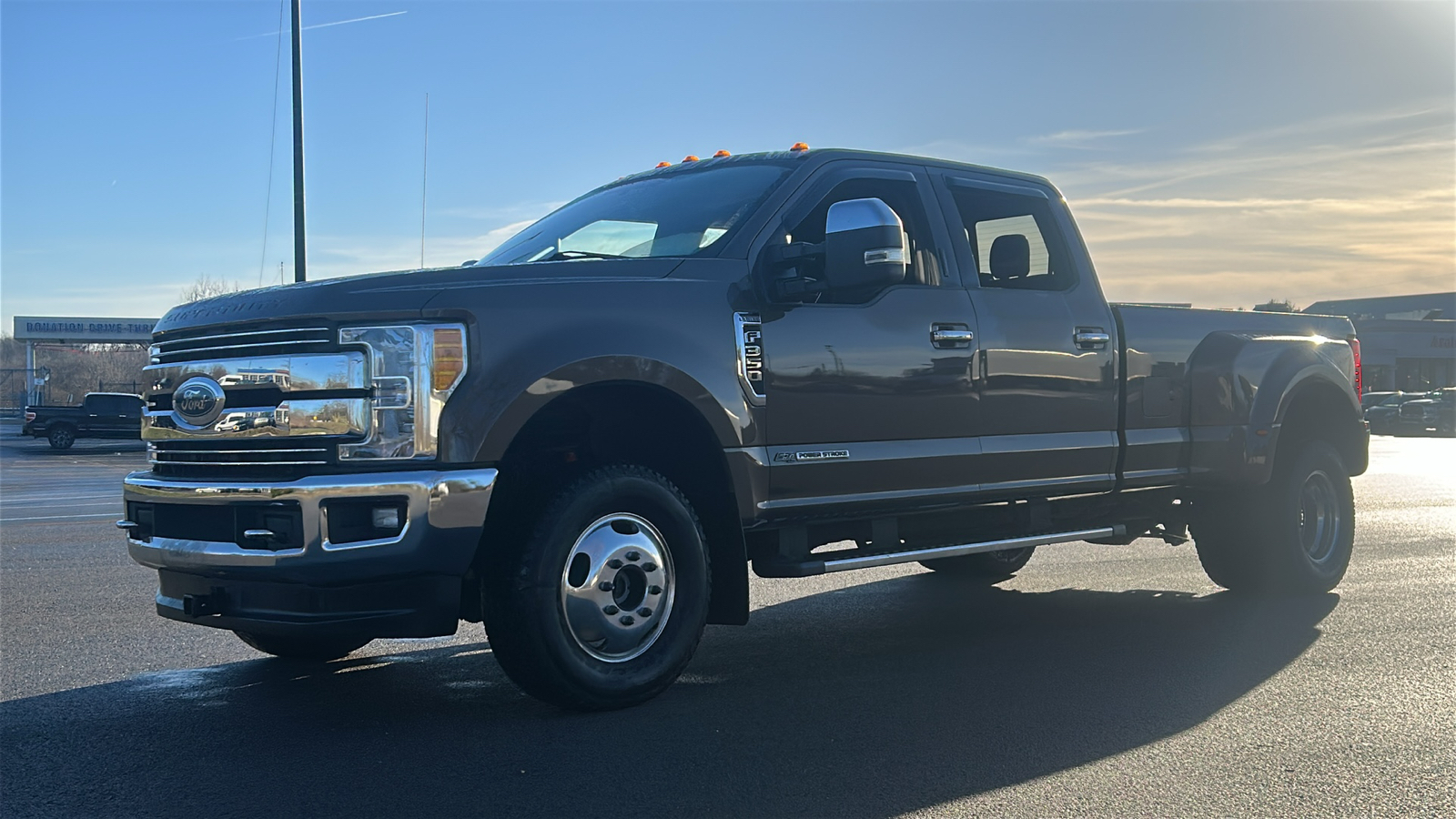 2017 Ford F-350SD Lariat 39