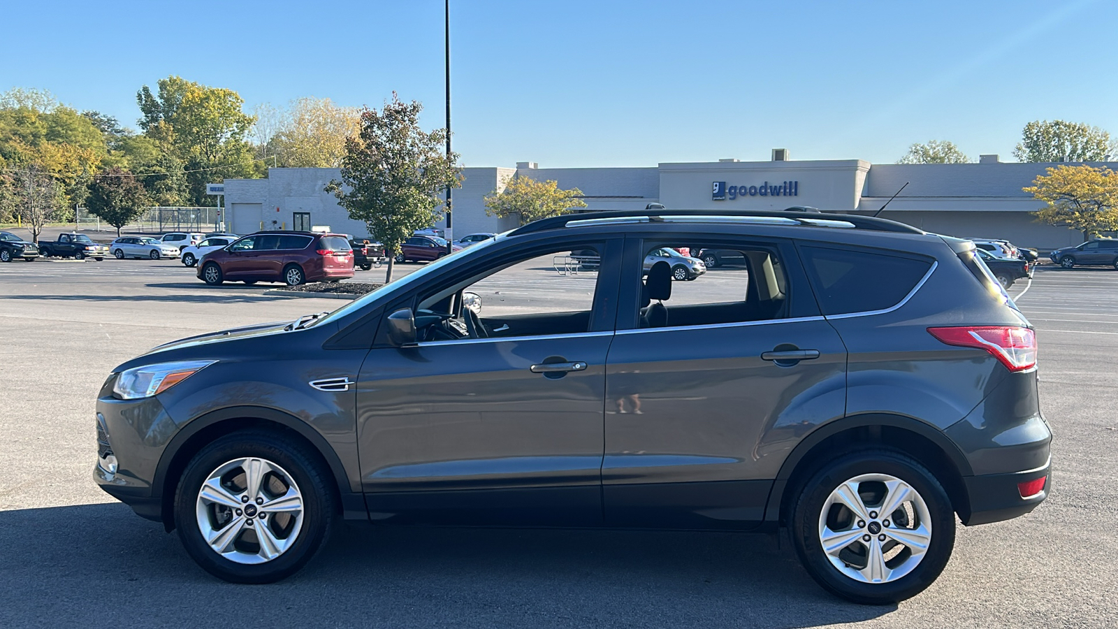 2016 Ford Escape SE 17