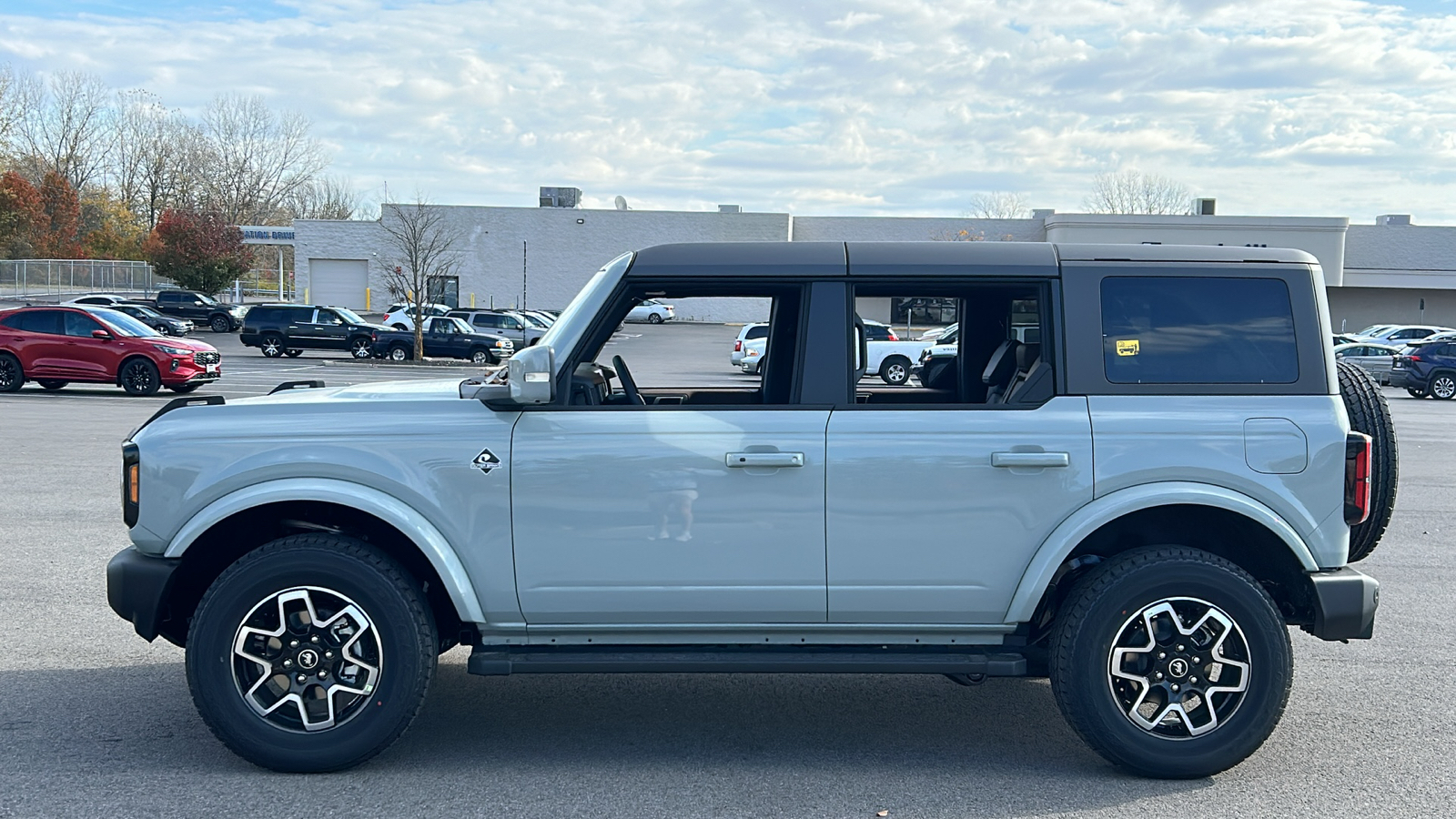 2024 Ford Bronco Outer Banks 16