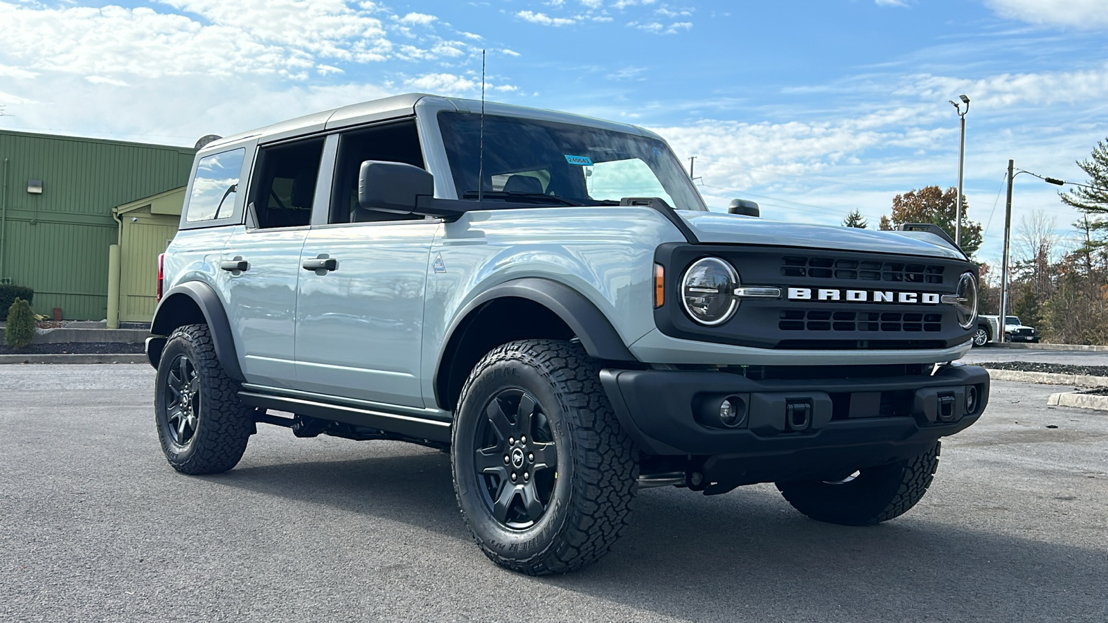 2024 Ford Bronco Black Diamond 2