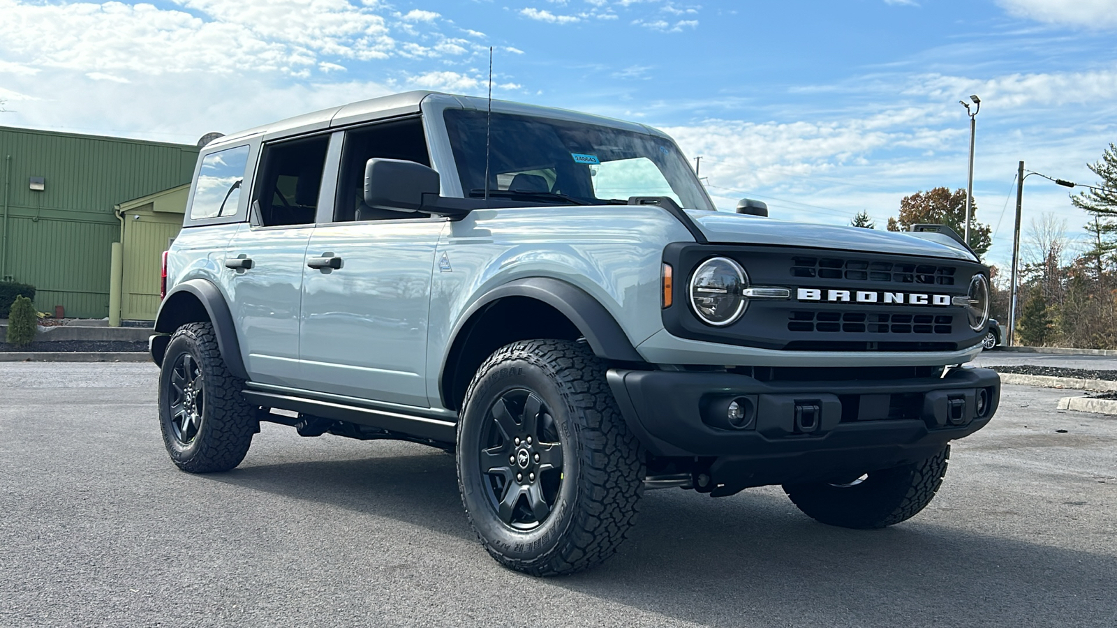 2024 Ford Bronco Black Diamond 3