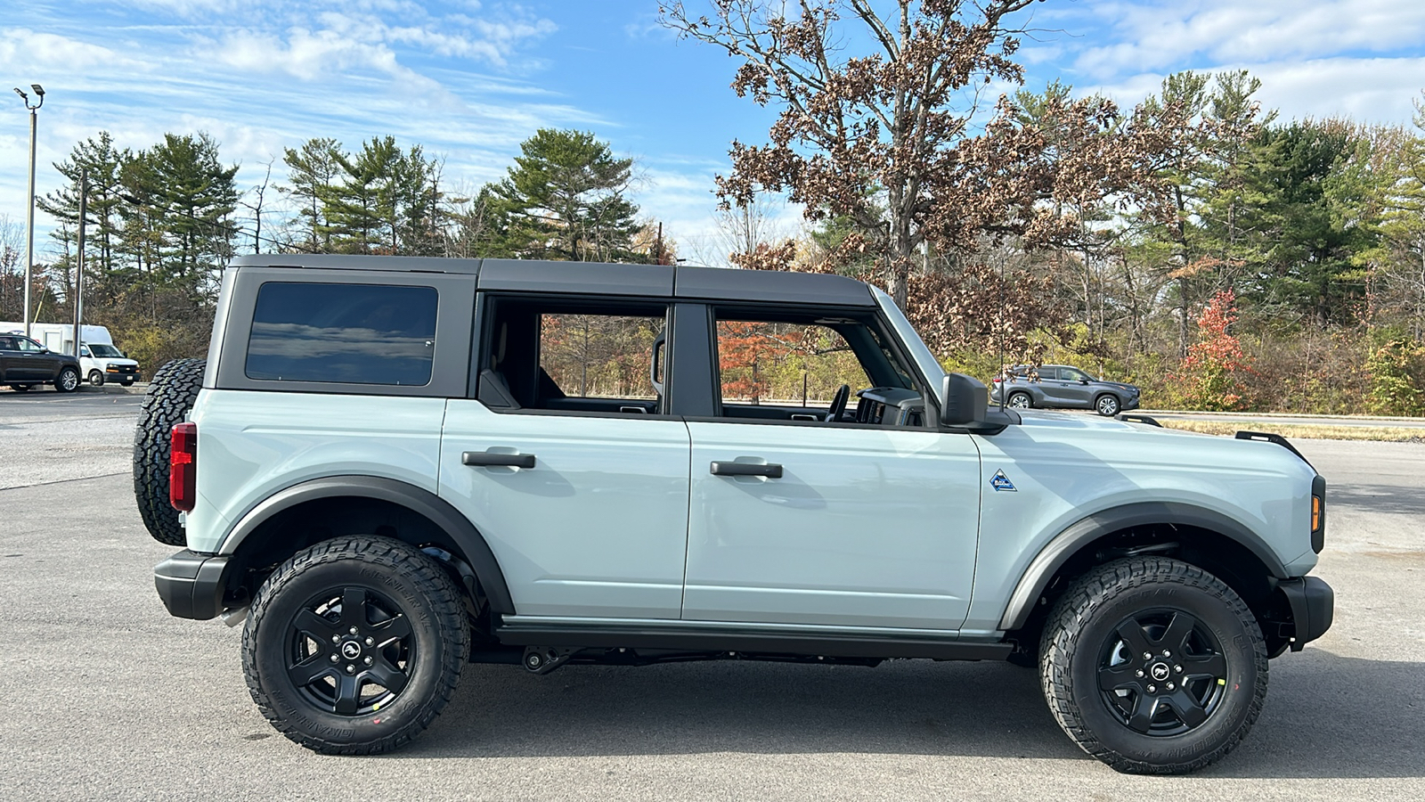 2024 Ford Bronco Black Diamond 4